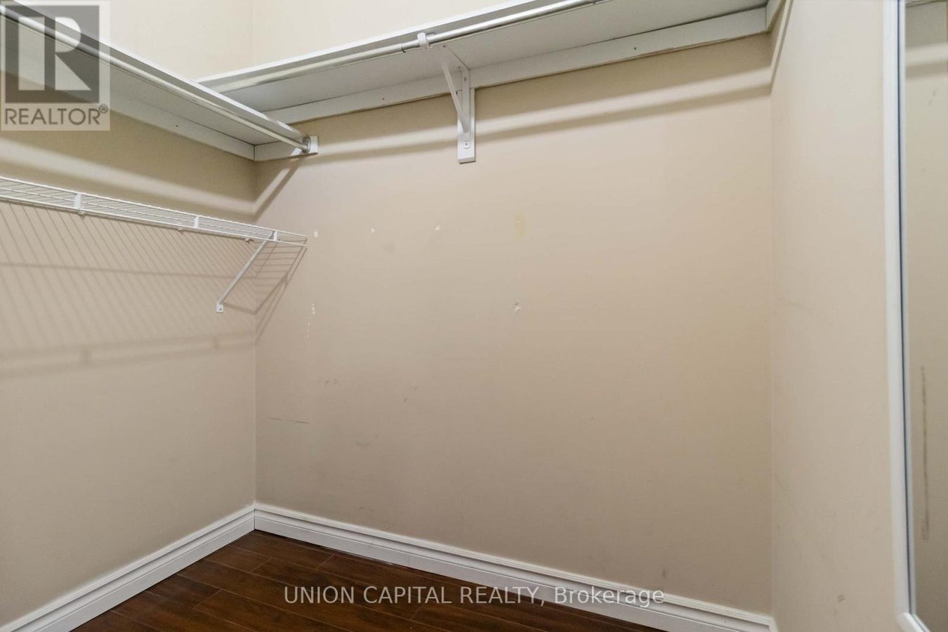 MAIN - 639 TWAIN AVENUE - Photo 14