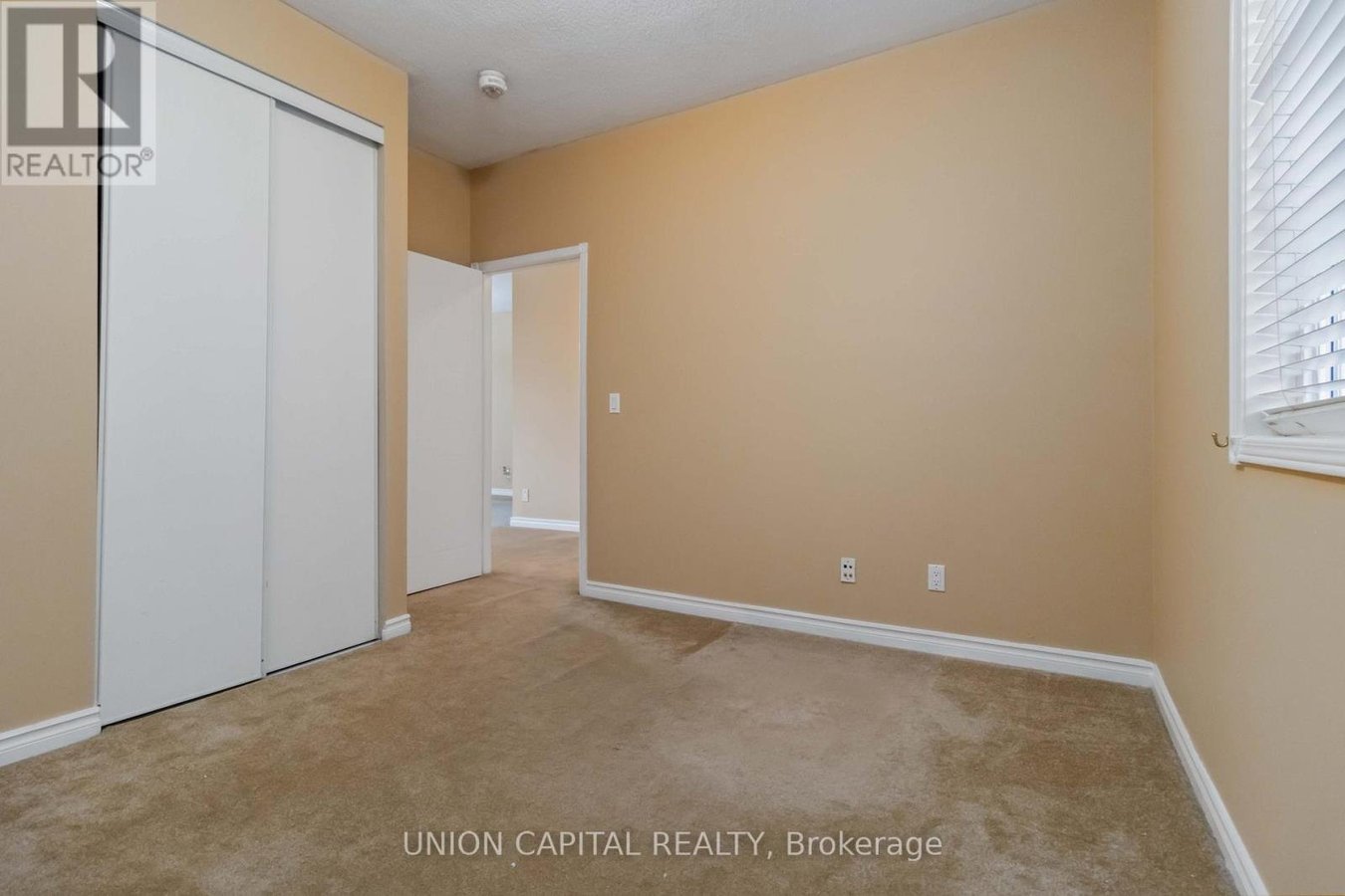 MAIN - 639 TWAIN AVENUE - Photo 16