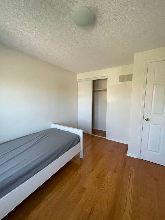 Loretta Court - Photo 2