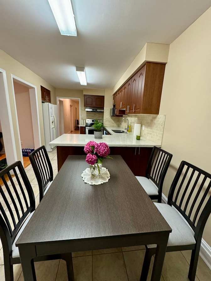 Loretta Court - Photo 5