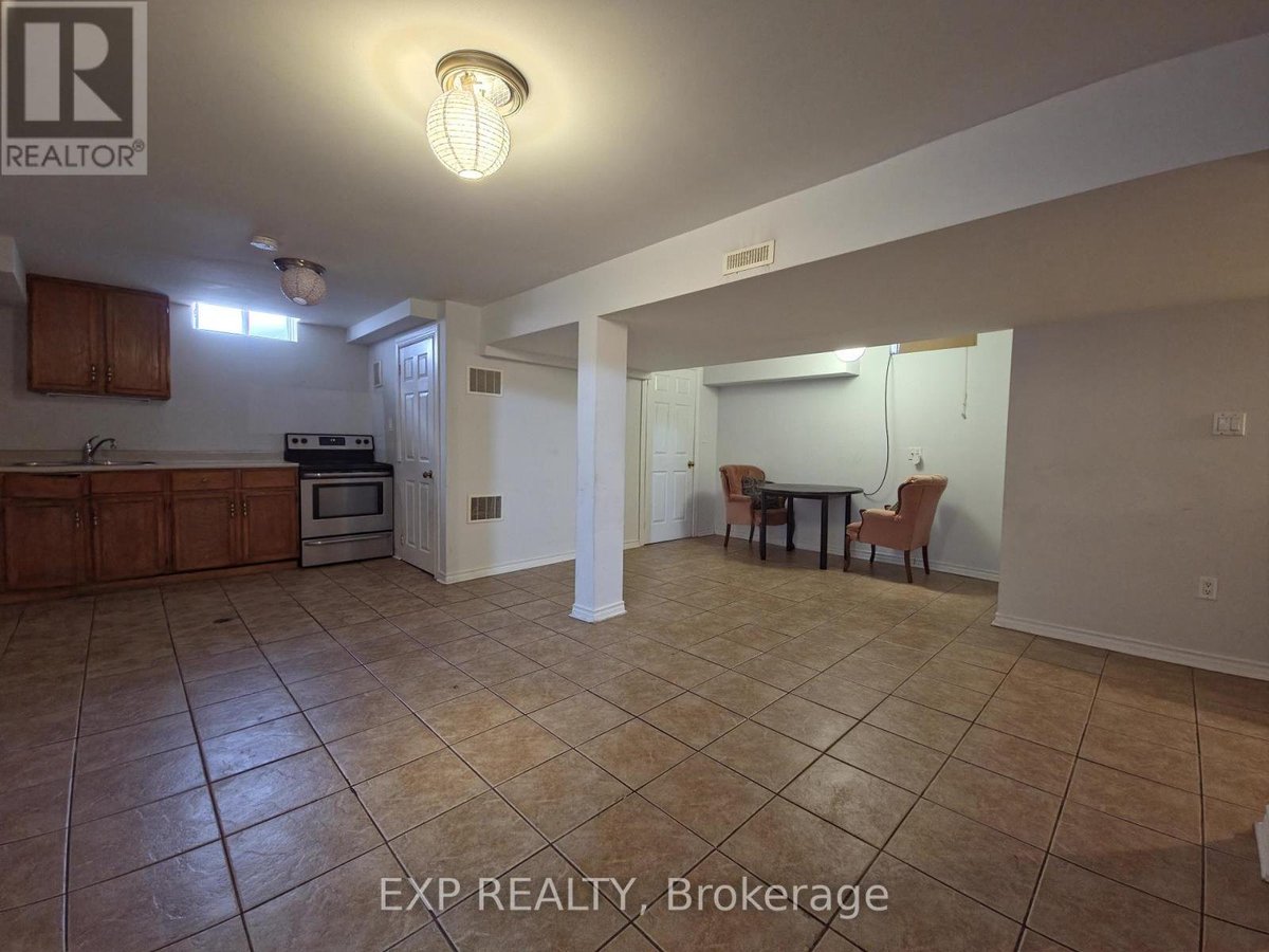 LOWER - 5815 RIVERDALE CRESCENT - Photo 2