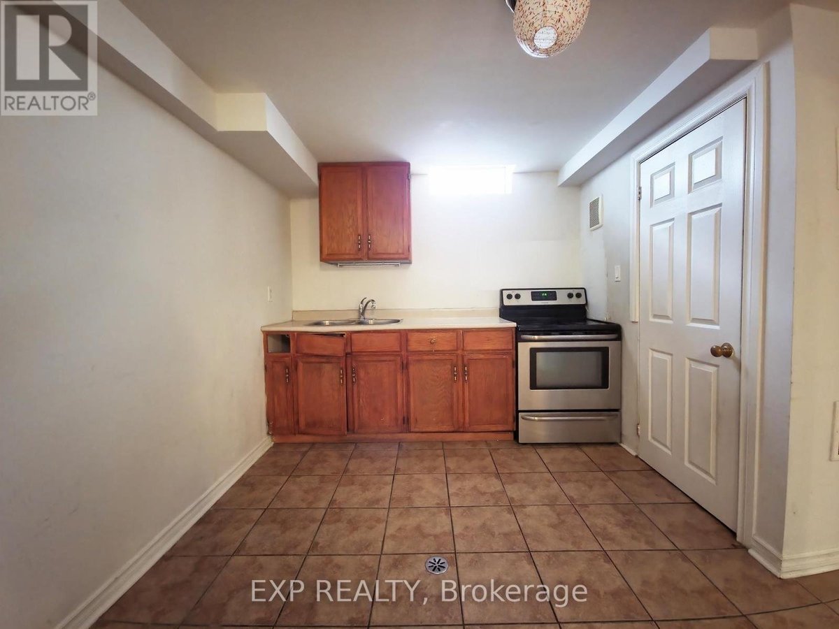 LOWER - 5815 RIVERDALE CRESCENT - Photo 4