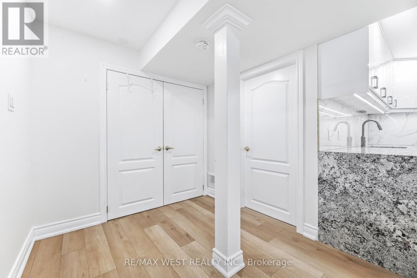 BASEMENT FLAT - 3778 ARBOURVIEW TERRACE - Photo 8