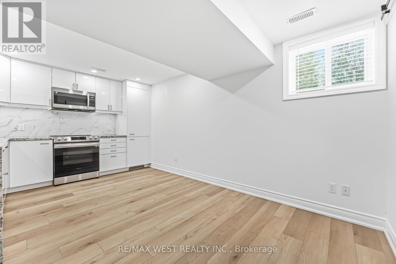 BASEMENT FLAT - 3778 ARBOURVIEW TERRACE - Photo 13
