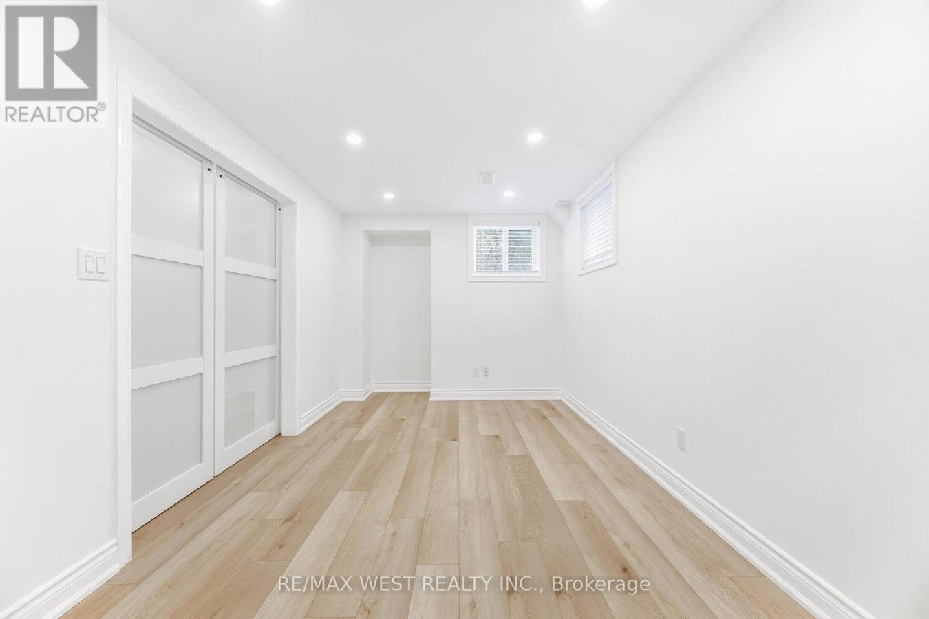 BASEMENT FLAT - 3778 ARBOURVIEW TERRACE - Photo 23
