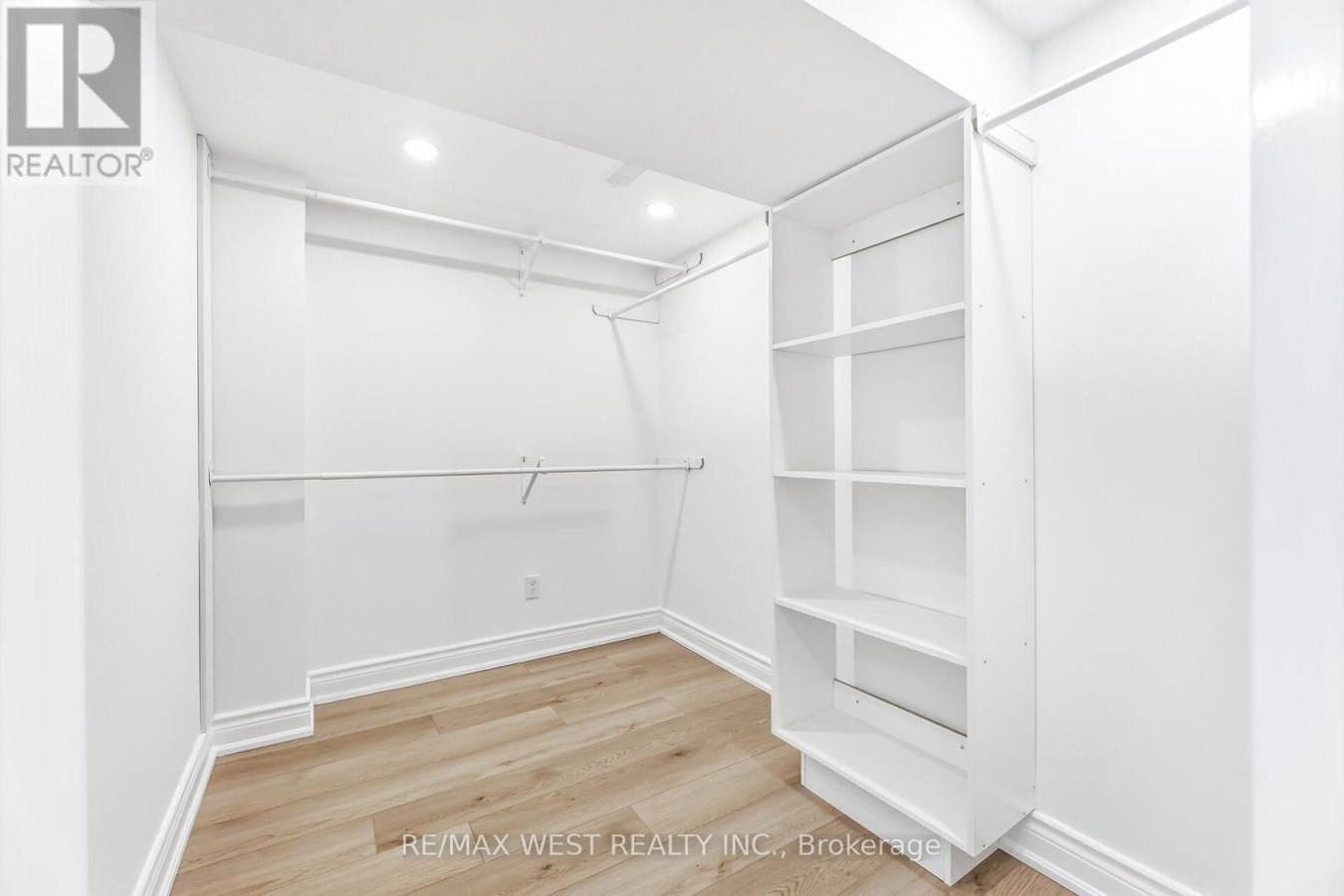 BASEMENT FLAT - 3778 ARBOURVIEW TERRACE - Photo 28