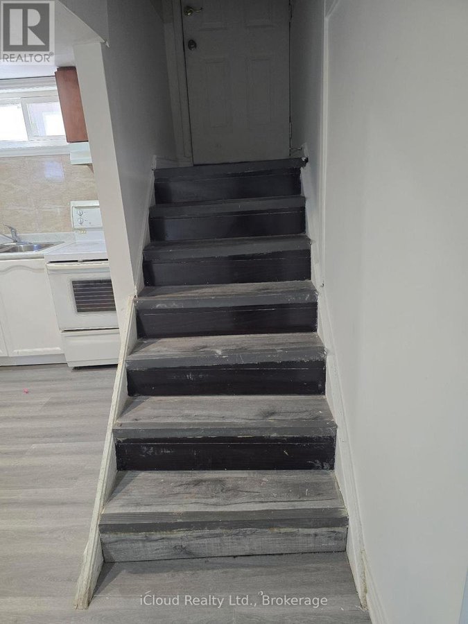 BSMT - 8 YORK STREET - Photo 2