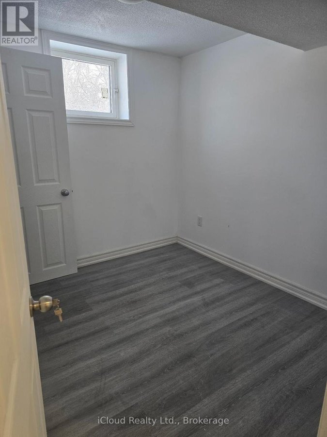 BSMT - 8 YORK STREET - Photo 9