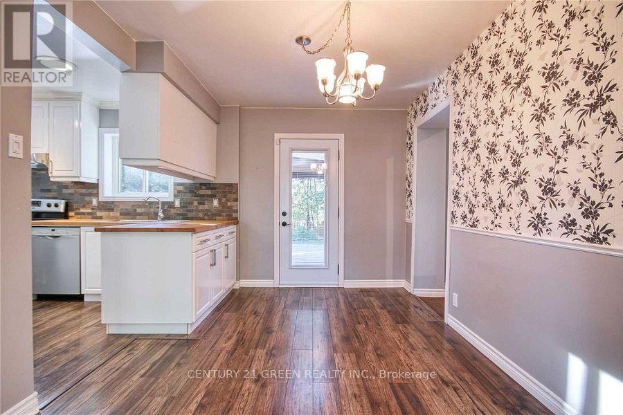 12 JOYCELYN DRIVE - Photo 8