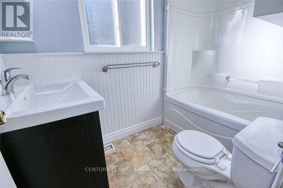 12 JOYCELYN DRIVE - Photo 17