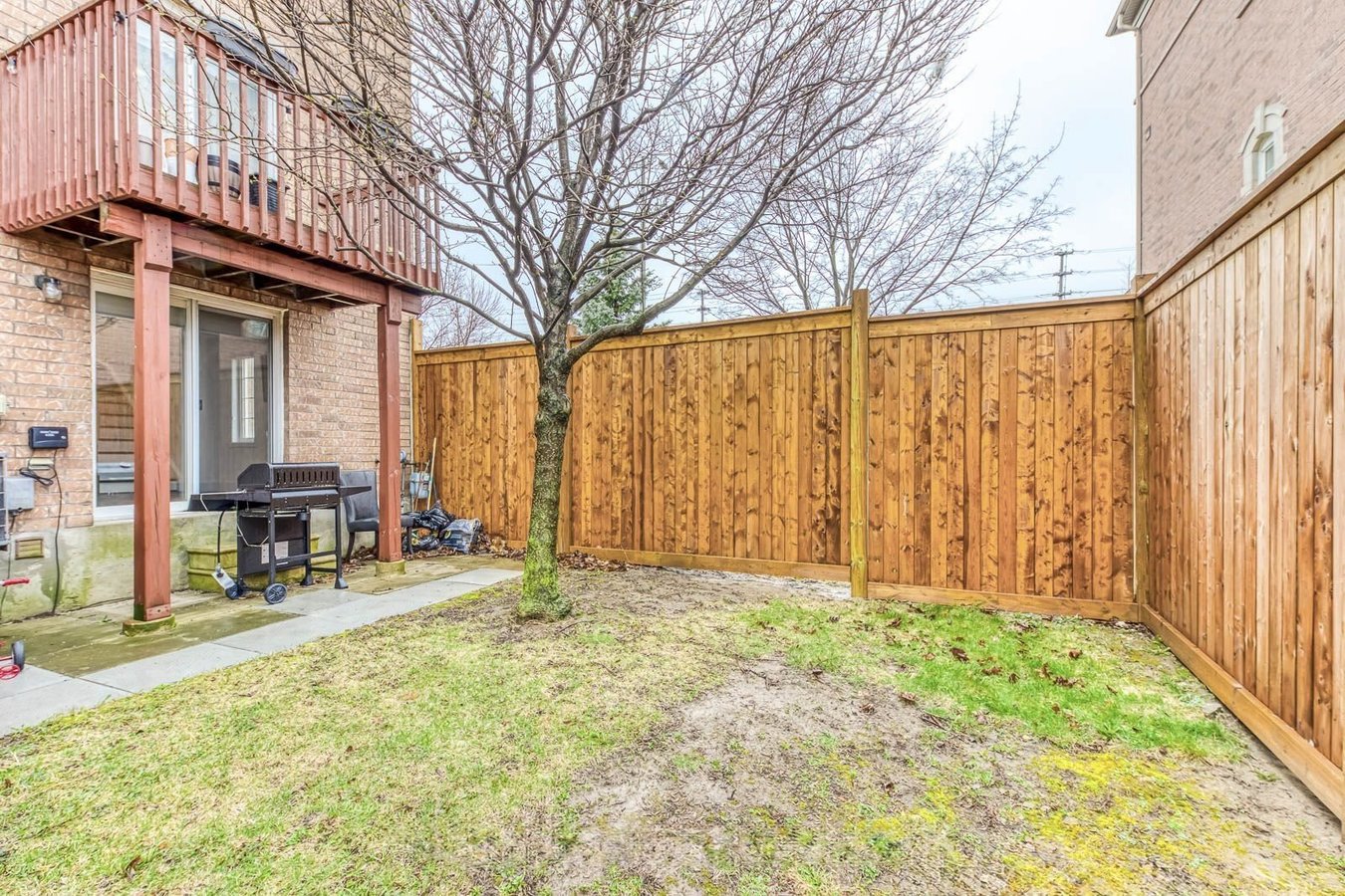 1128 Dundas Street West - Photo 19