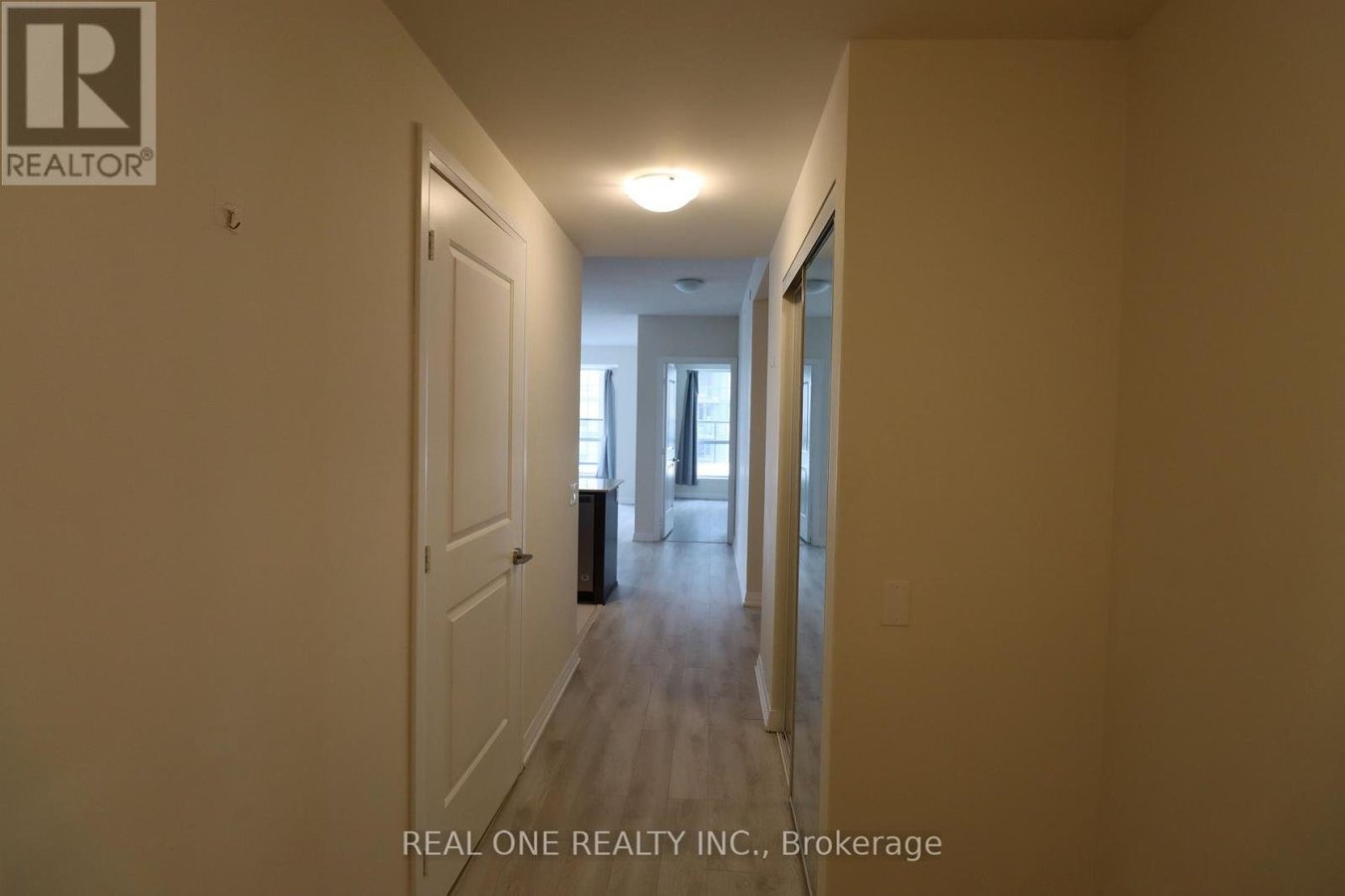 403 MASTER~BEDROOM - 65 WATERGARDEN DRIVE - Photo 6
