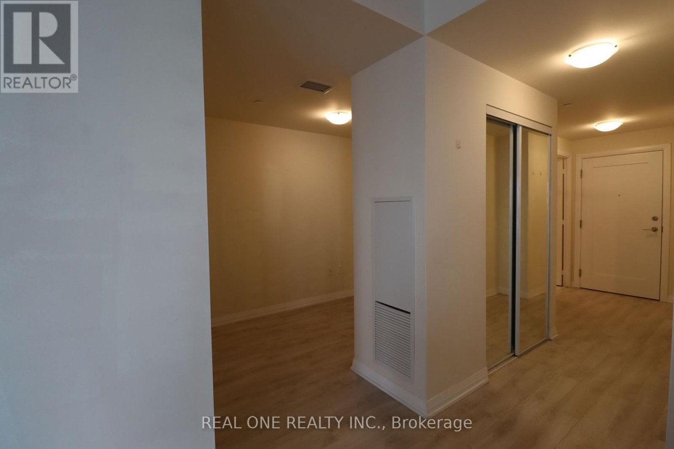 403 MASTER~BEDROOM - 65 WATERGARDEN DRIVE - Photo 7