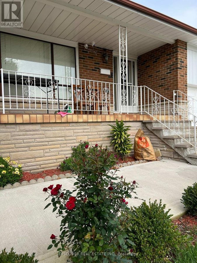 MAIN FLOOR ONLY - 525 CULLEN AVENUE - Photo 2