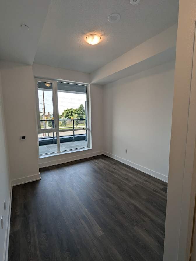 Burnhamthorpe Road East - Photo 4