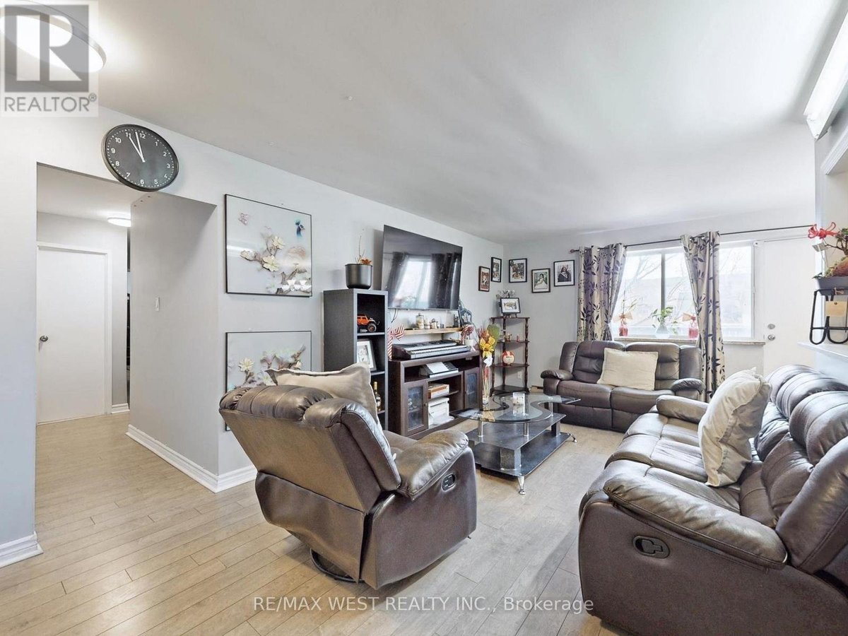 310 - 1660 BLOOR STREET - Photo 4