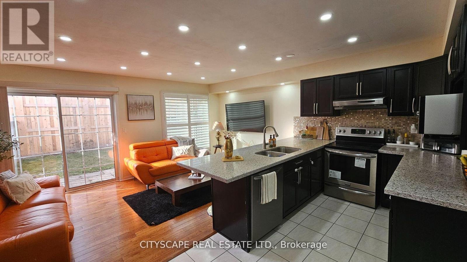 1408 QUEST CIRCLE - Photo 8