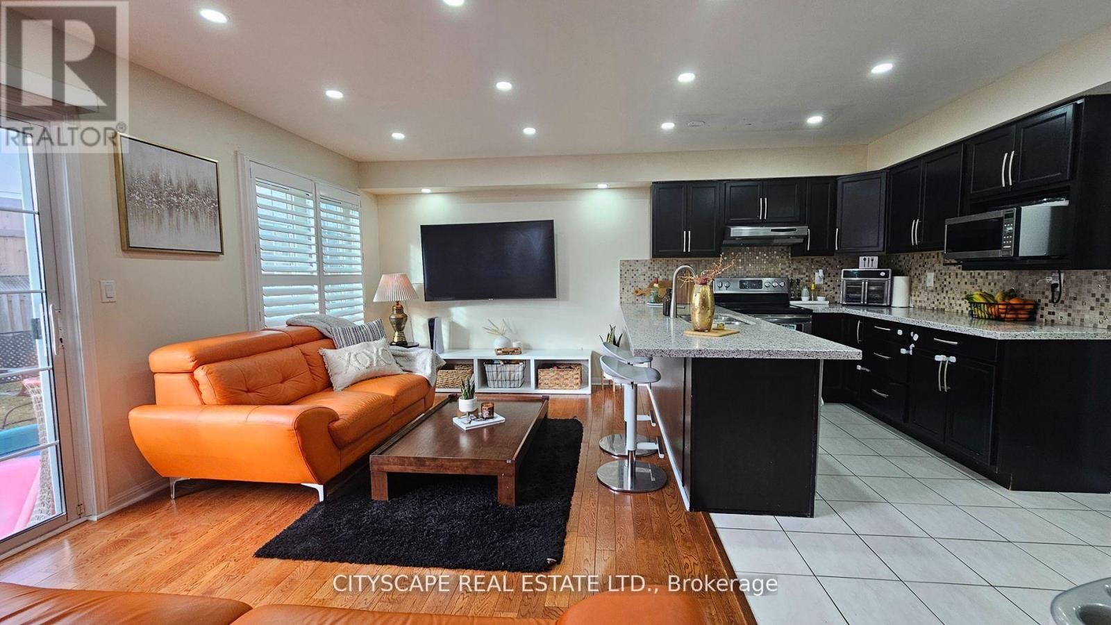 1408 QUEST CIRCLE - Photo 9