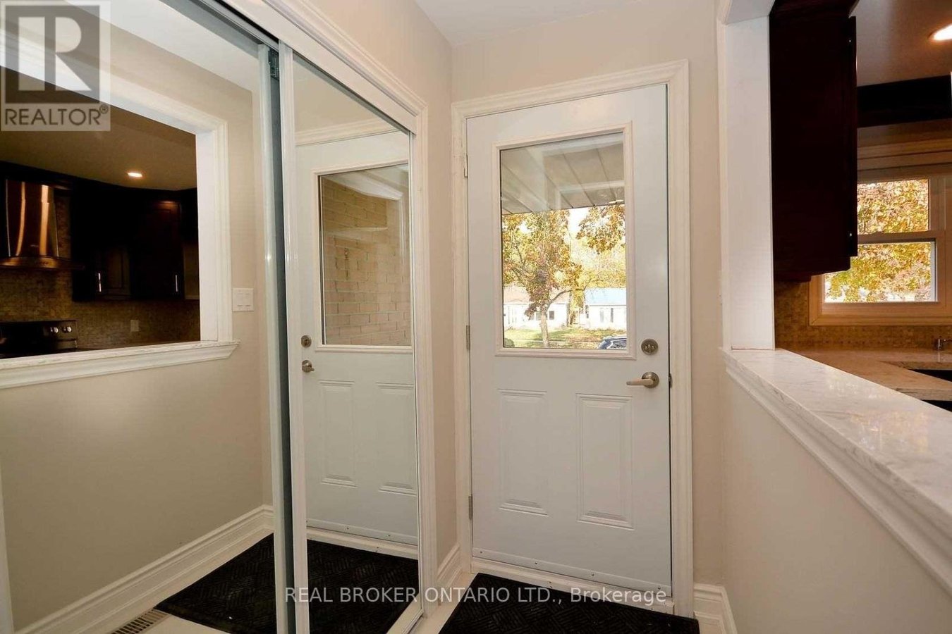 (MAIN) - 2276 BOSTOCK CRESCENT - Photo 3