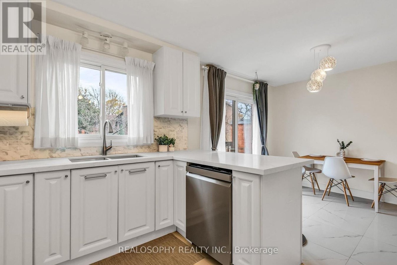 32 - 4156 FIELDGATE DRIVE - Photo 12