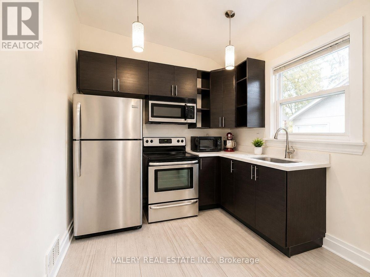 1 - 1561 HURONTARIO STREET - Photo 5