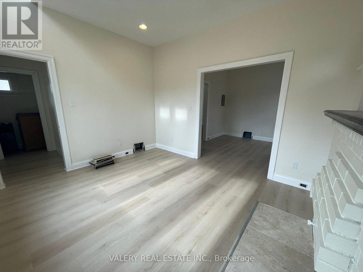 1 - 1561 HURONTARIO STREET - Photo 12