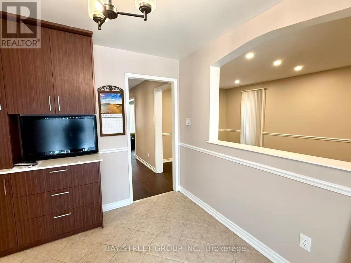 ROOM 2 - 4497 LONGMOOR ROAD - Photo 5