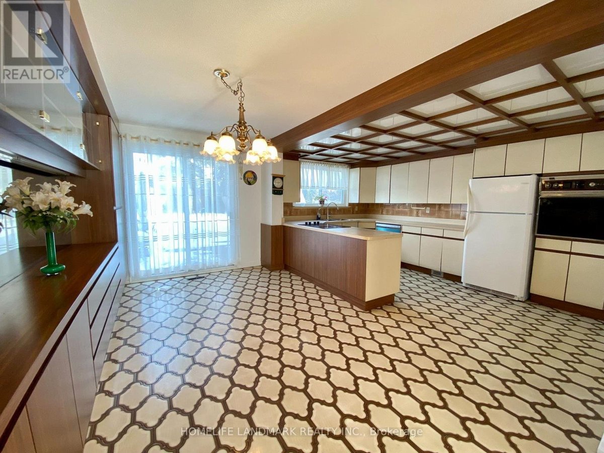 2293 DELKUS CRESCENT - Photo 3