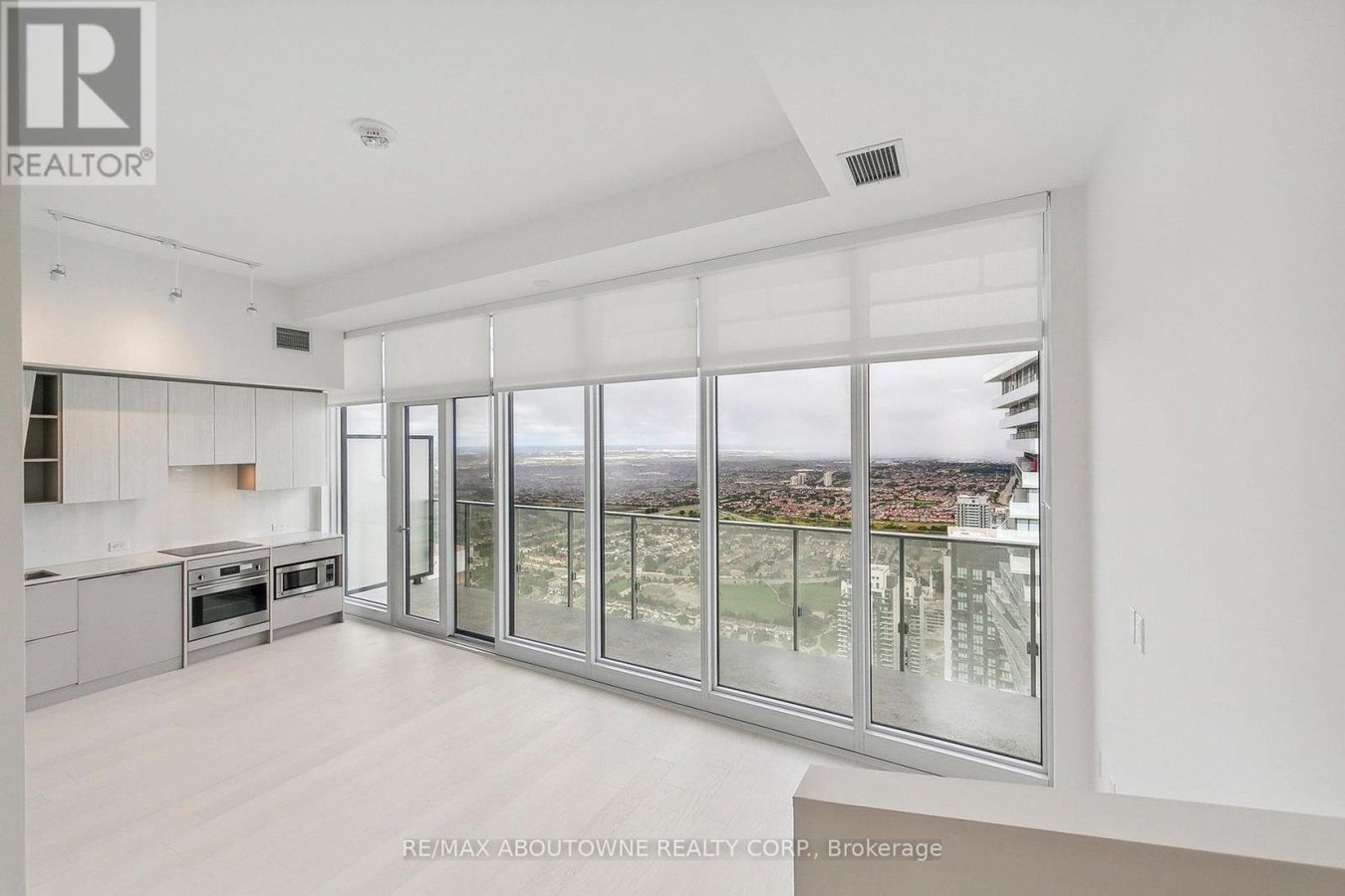 6001 - 3883 QUARTZ ROAD - Photo 2
