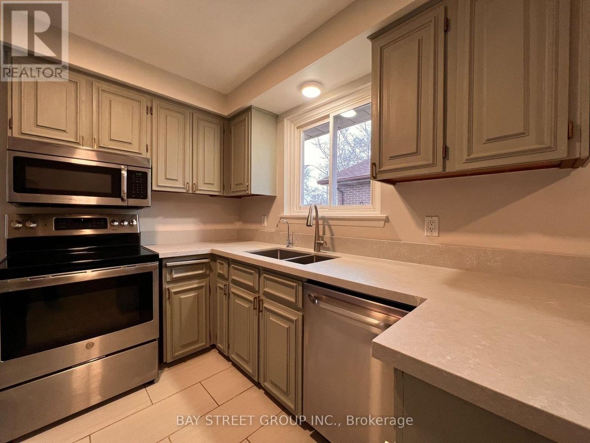3195 VALMARIE AVENUE - Photo 16