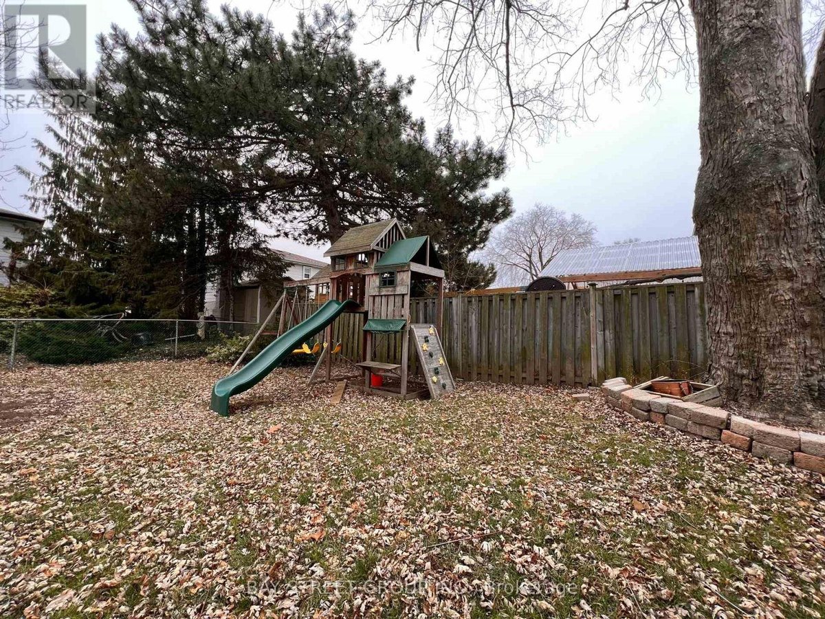 3195 VALMARIE AVENUE - Photo 22