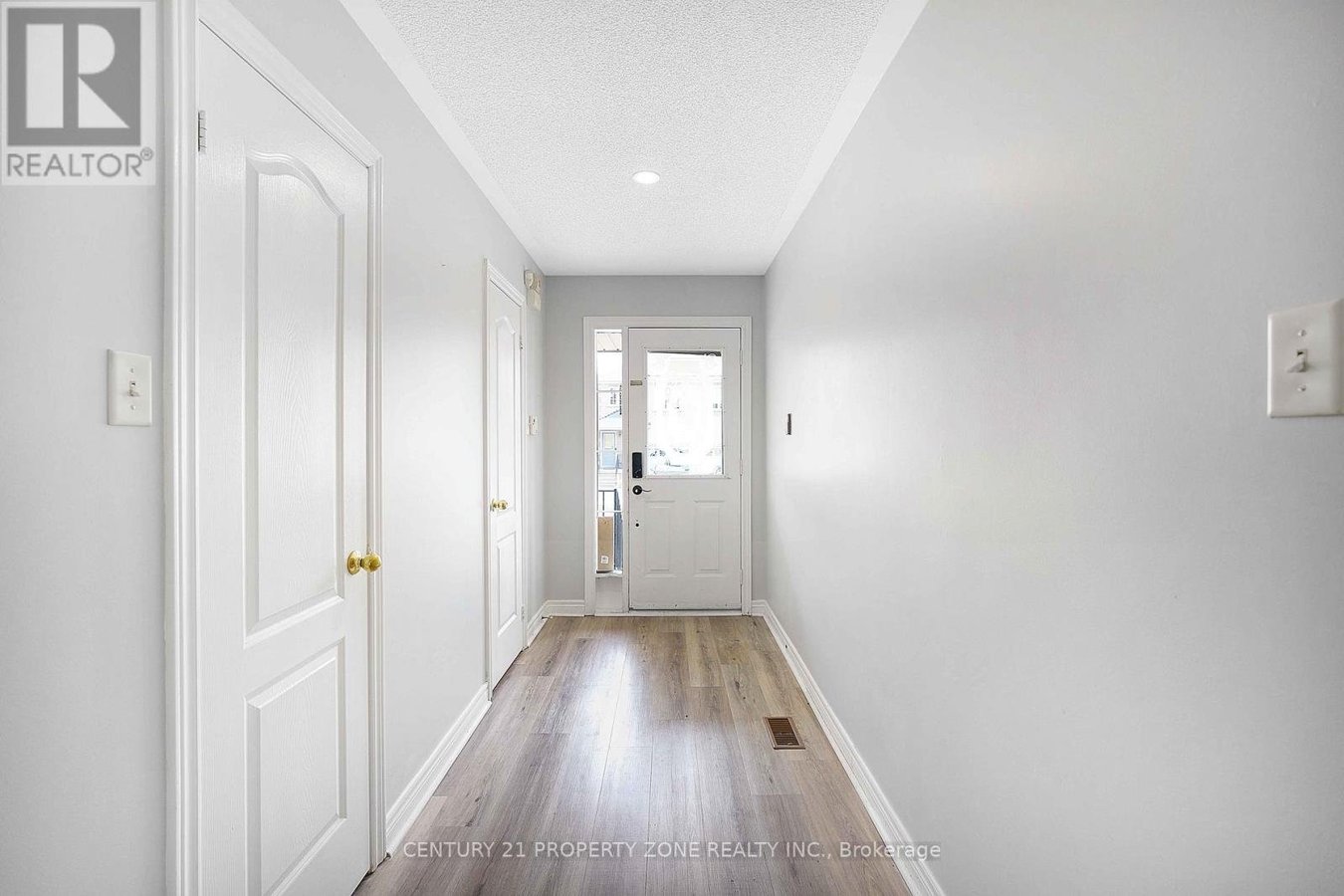 UPPER - 3893 MANATEE WAY - Photo 4