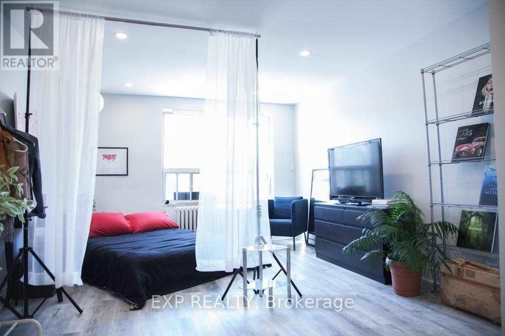 5 - 259 LAKESHORE ROAD E - Photo 1