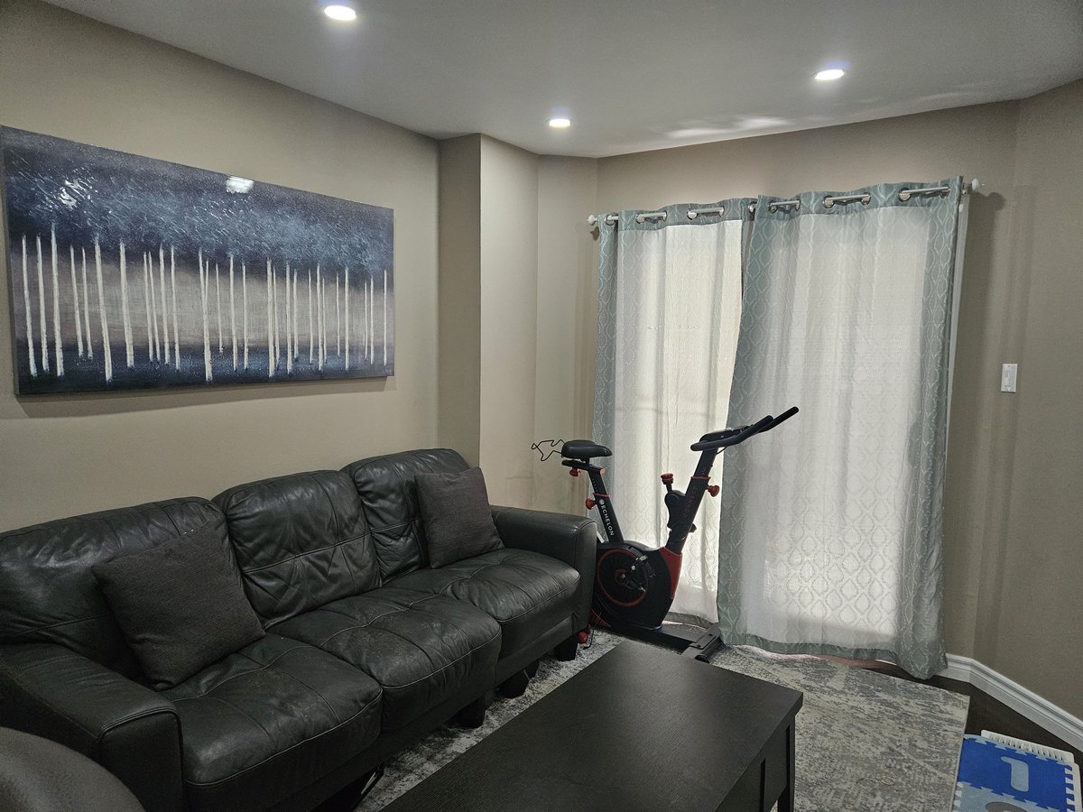 5561 Cortina Crescent - Photo 2