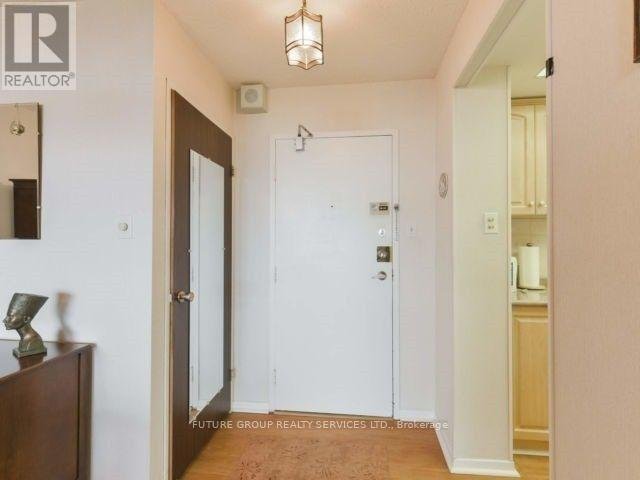 1601 - 3100 KIRWIN AVENUE - Photo 2