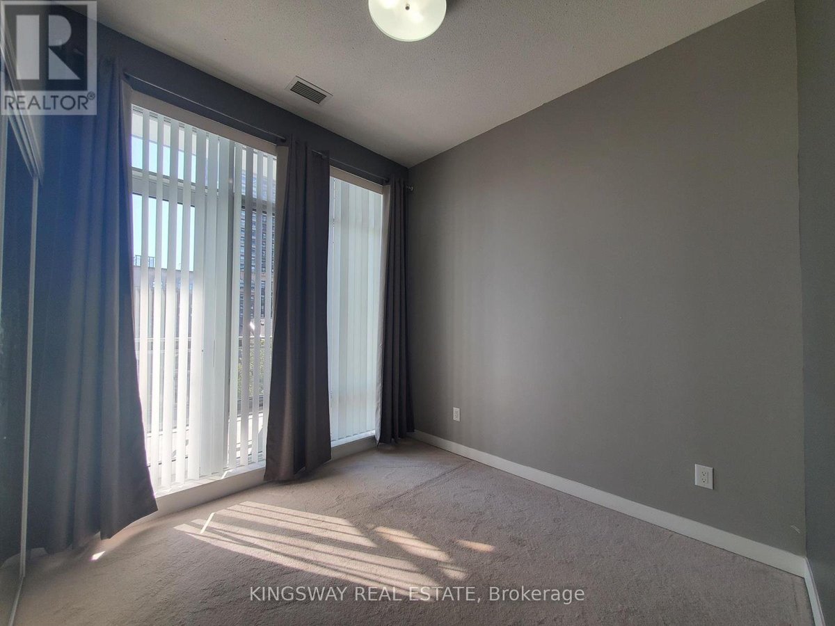 405 - 365 PRINCE OF WALES DRIVE - Photo 4