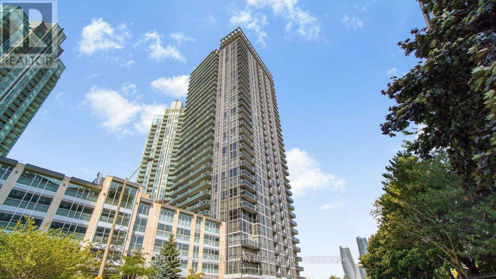 2113 - 223 WEBB DRIVE - Photo 1