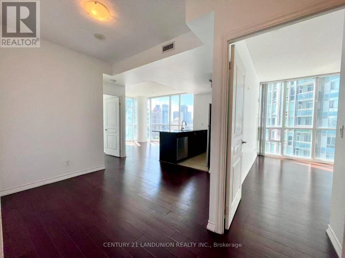 2113 - 223 WEBB DRIVE - Photo 3