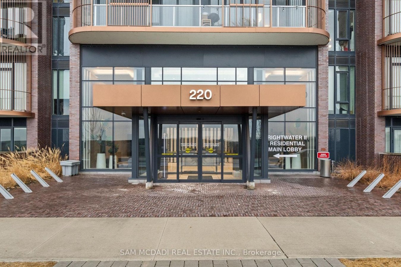 912 - 220 MISSINNIHE WAY - Photo 2
