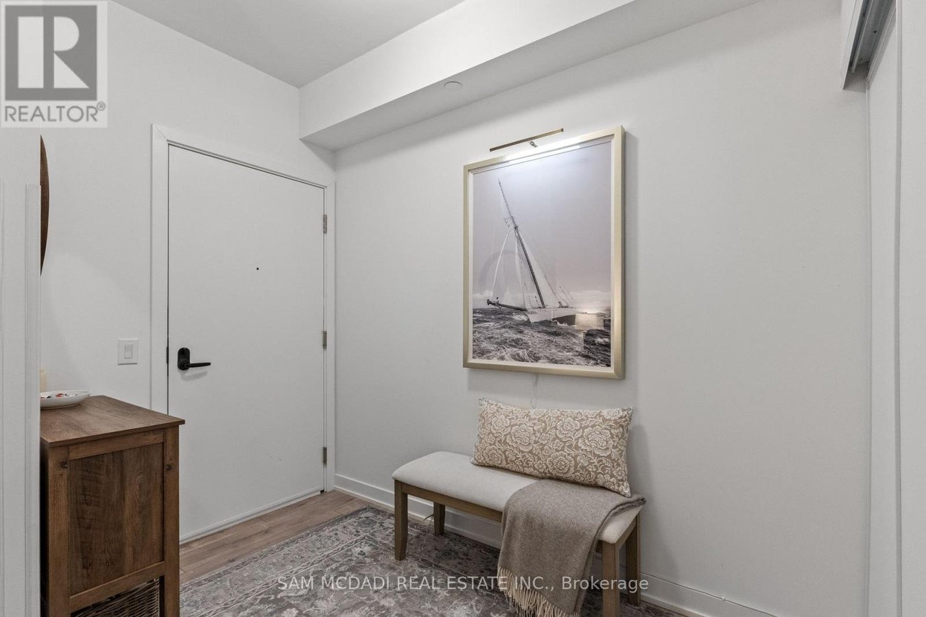 912 - 220 MISSINNIHE WAY - Photo 6