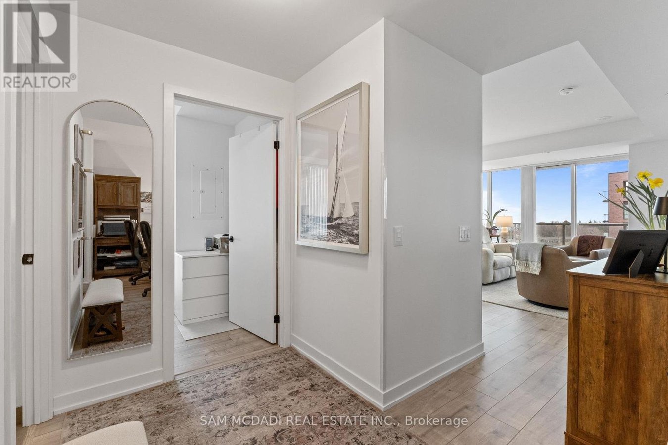 912 - 220 MISSINNIHE WAY - Photo 7