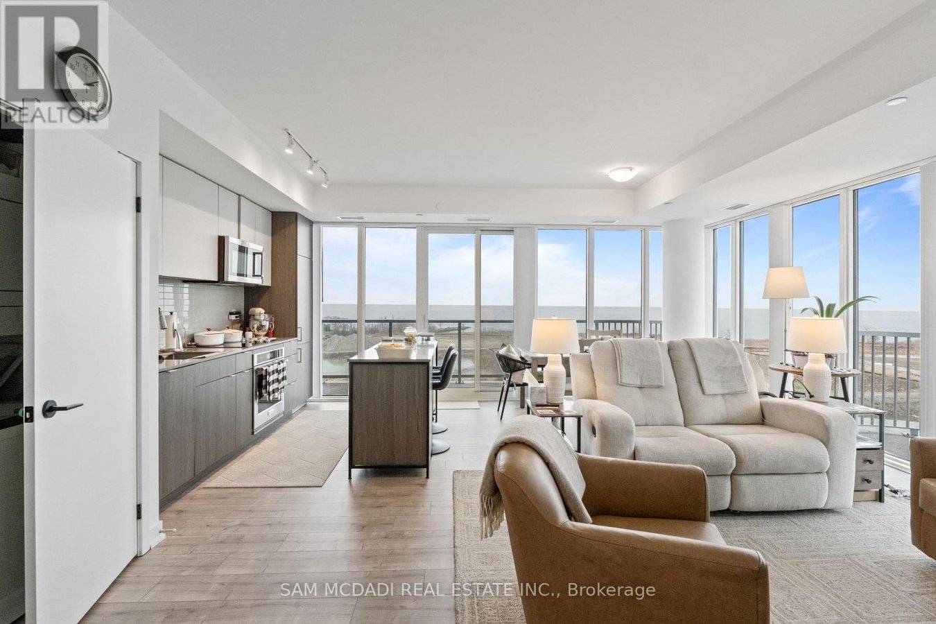 912 - 220 MISSINNIHE WAY - Photo 8