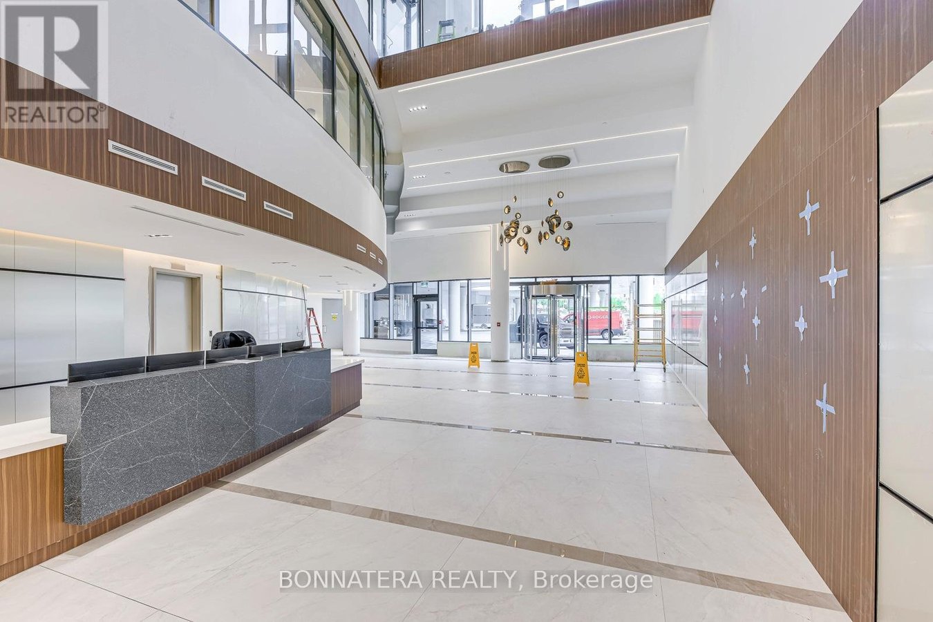 408 - 5105 HURONTARIO STREET - Photo 4
