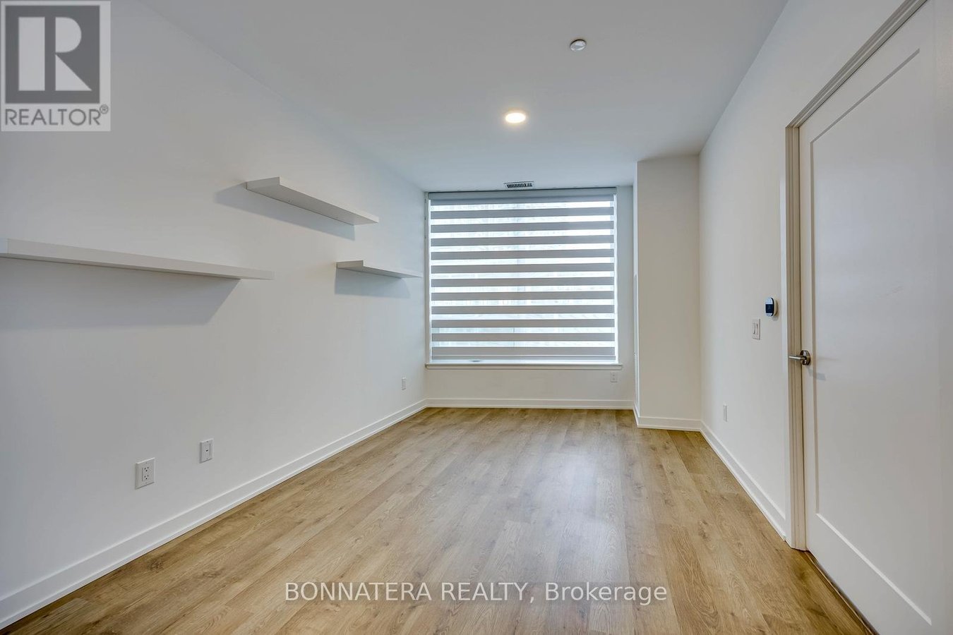 408 - 5105 HURONTARIO STREET - Photo 16