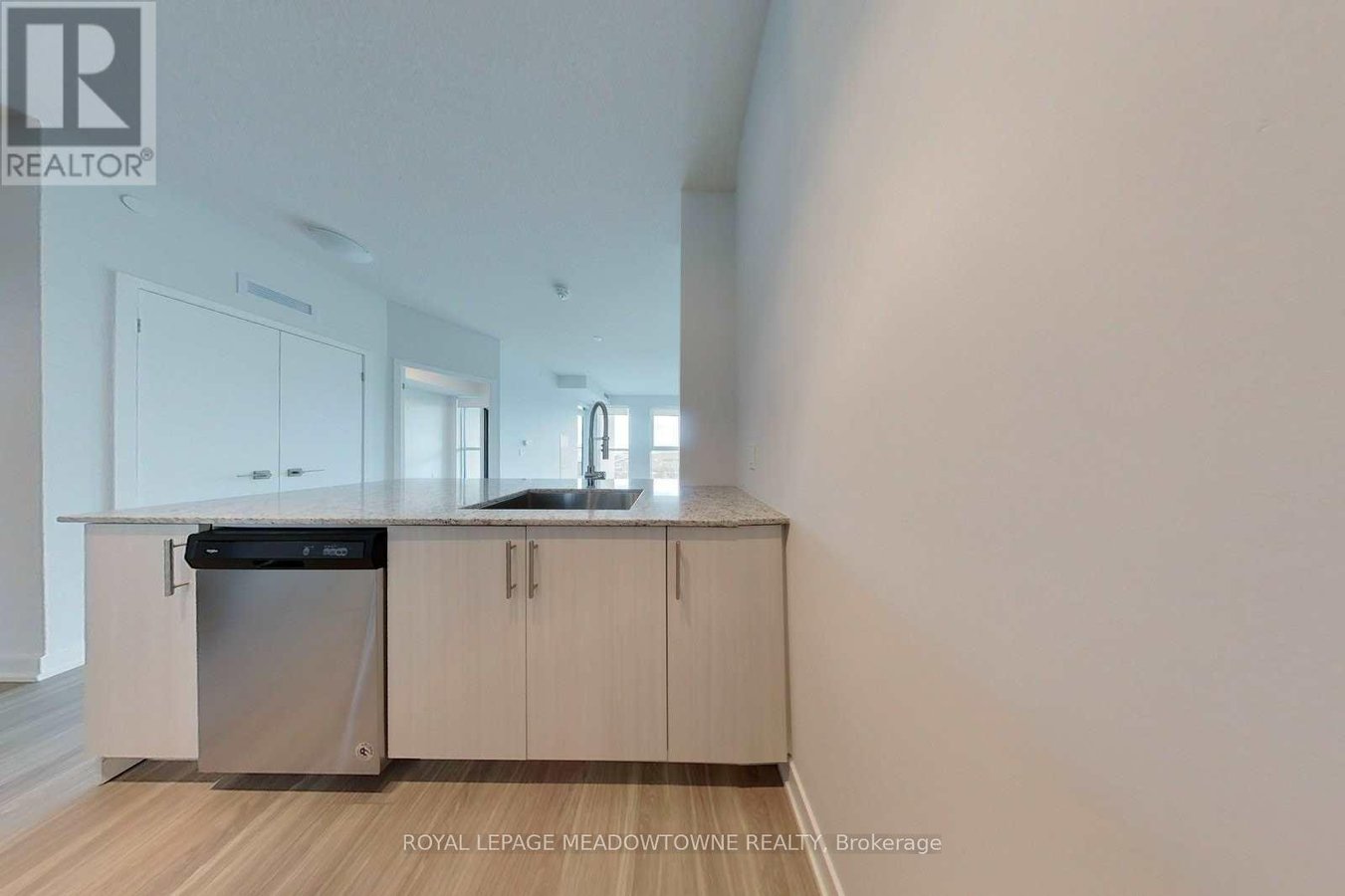 2521 - 4055 PARKSIDE VILLAGE DRIVE - Photo 16
