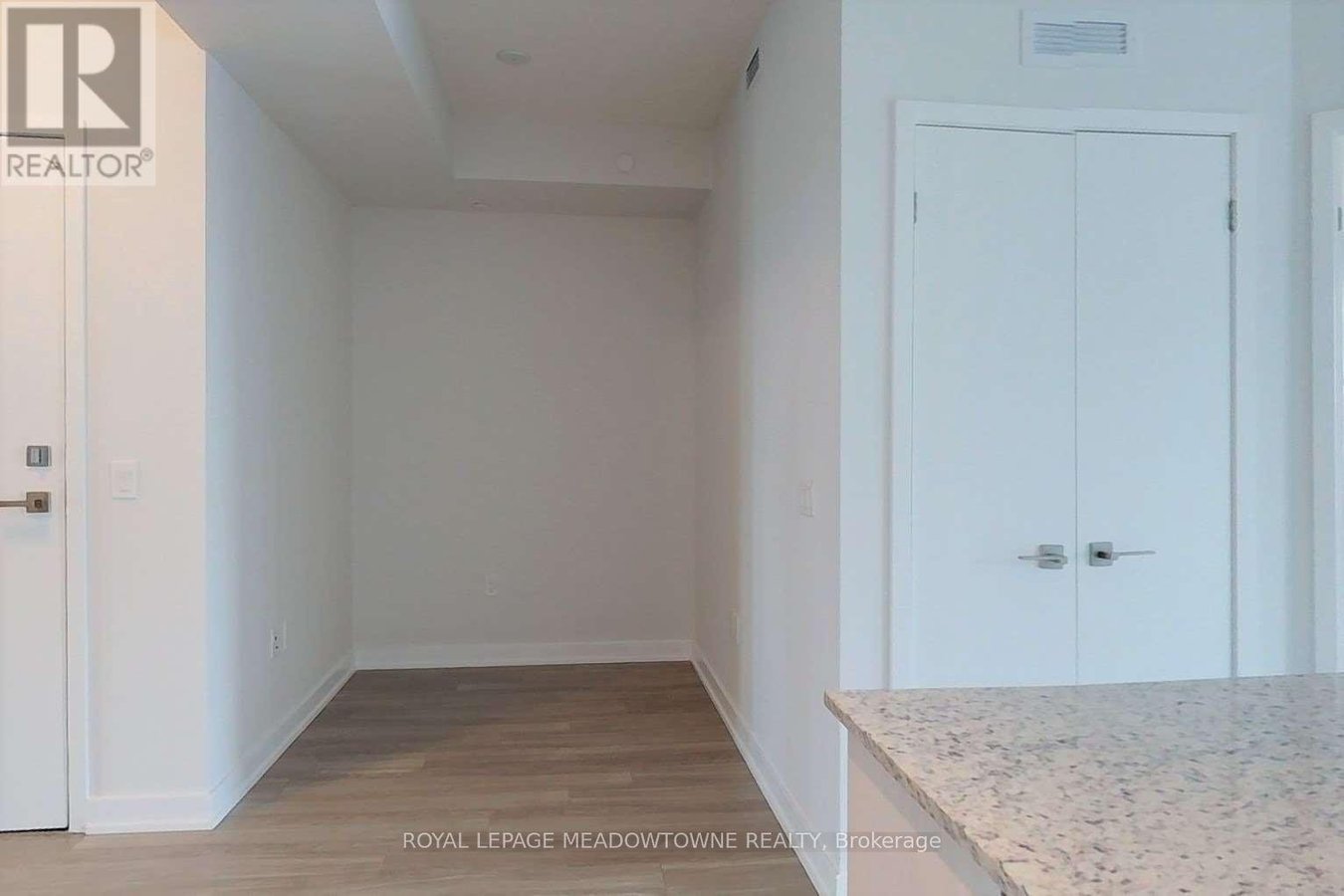 2521 - 4055 PARKSIDE VILLAGE DRIVE - Photo 18