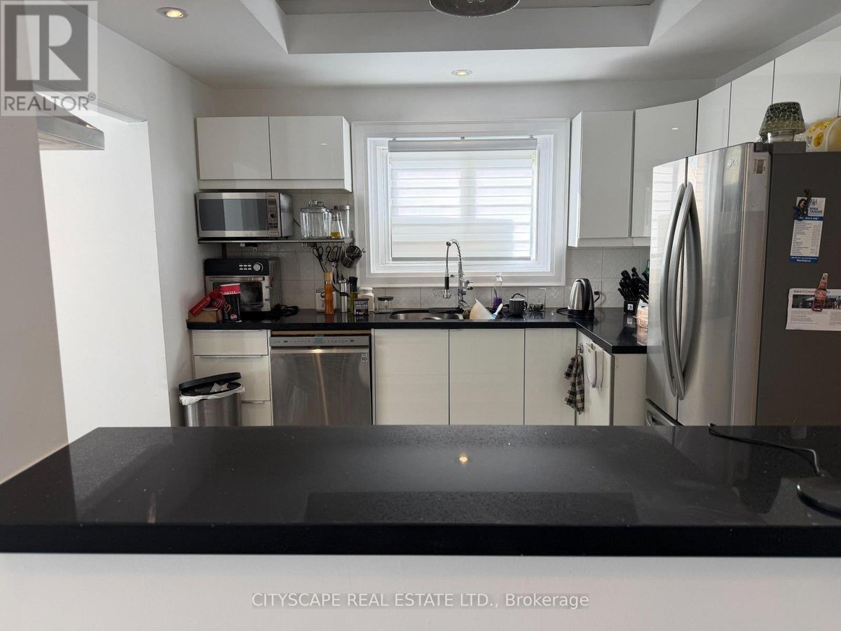 UPPER - 135 BONHAM BOULEVARD - Photo 13