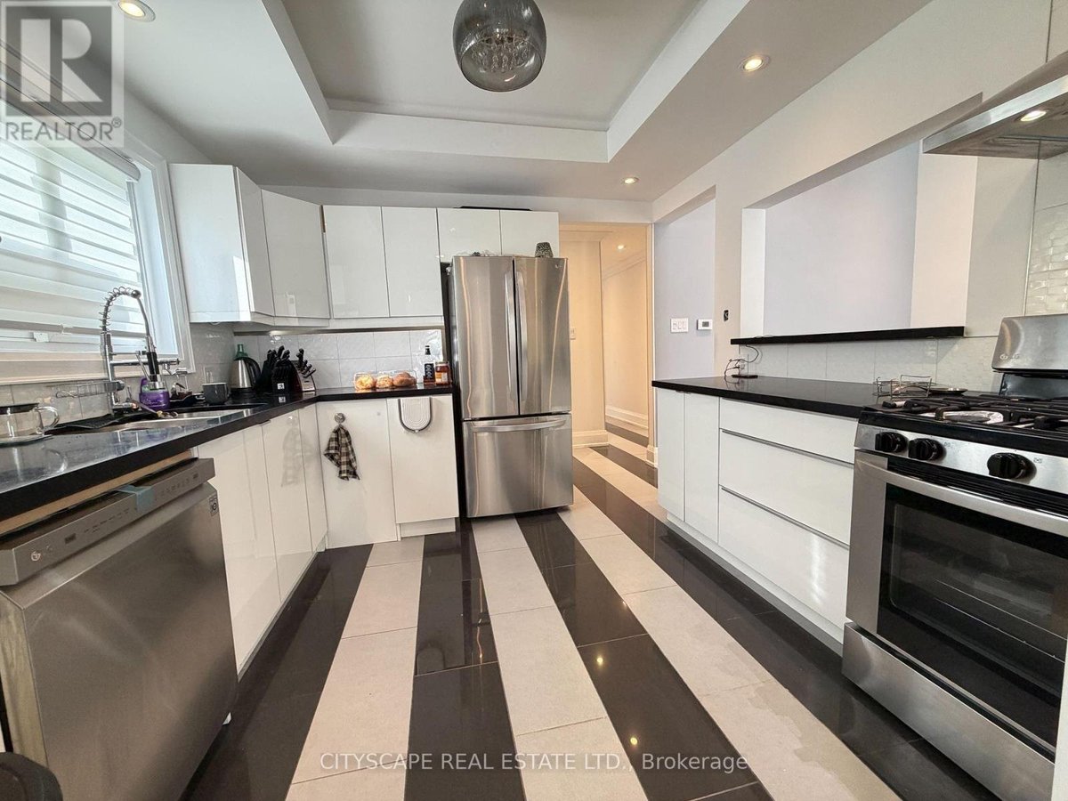 UPPER - 135 BONHAM BOULEVARD - Photo 16