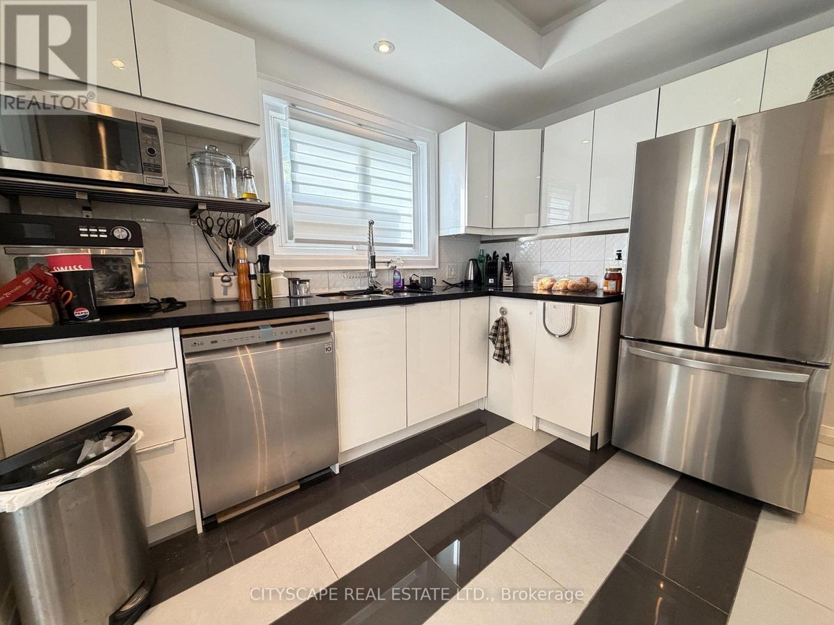 UPPER - 135 BONHAM BOULEVARD - Photo 18
