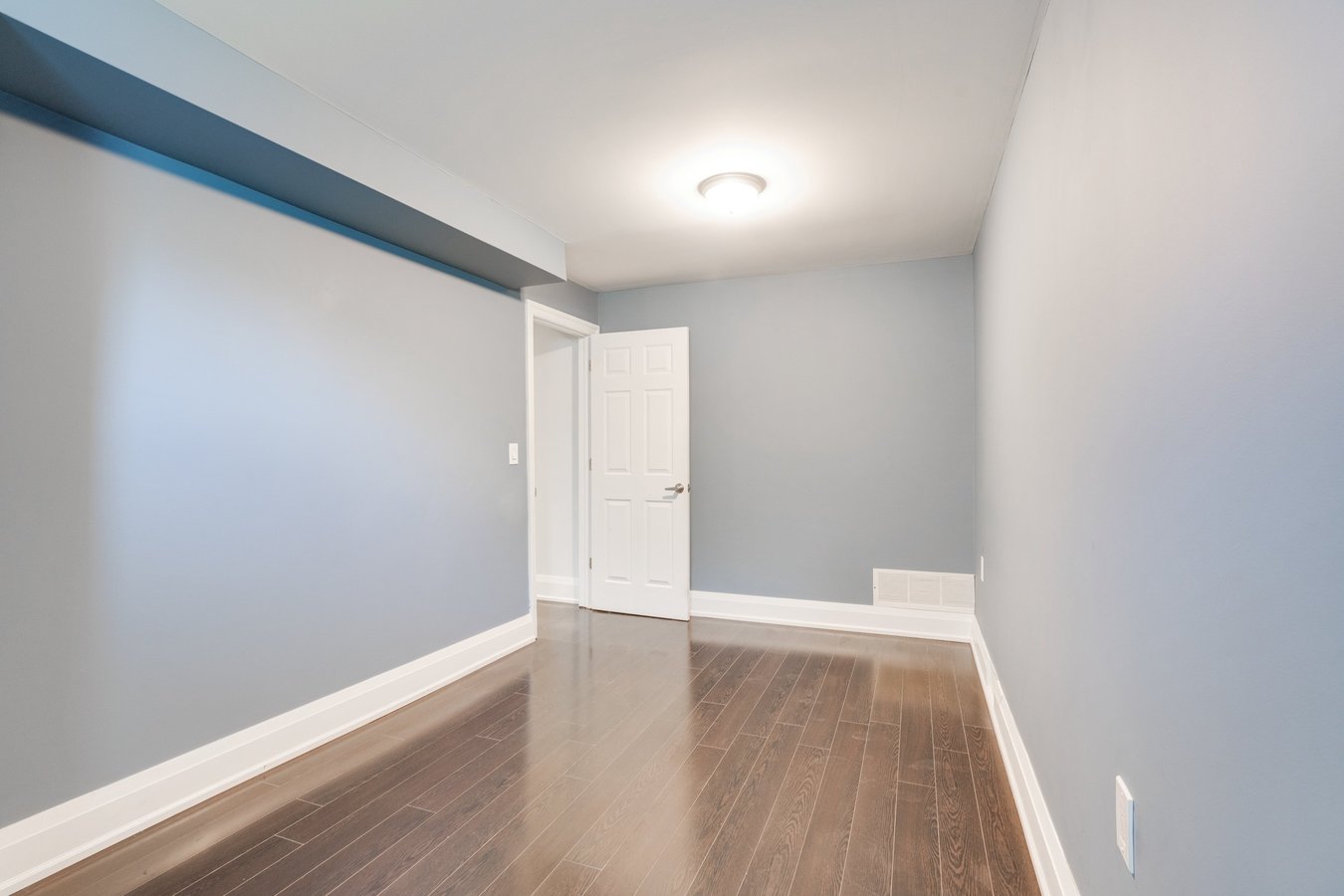 5674 Whitehorn Avenue - Photo 6